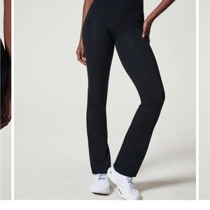 Spanx Booty Boost Skinny Flare leggings